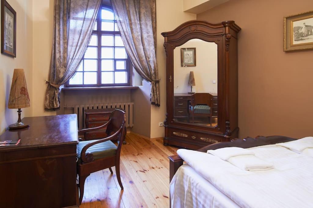 Cozy Apartment In Gothic Style House In The Heart Of The Old Town Вилнюс Екстериор снимка